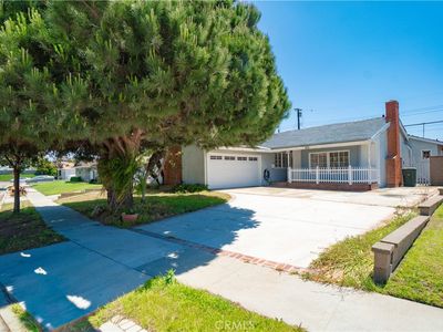 5422 Michelle Dr