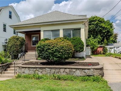 71 Clarence St