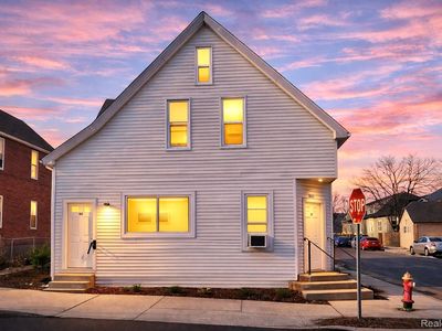 2433 Pulaski St