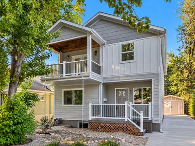 153 E Williams Ave