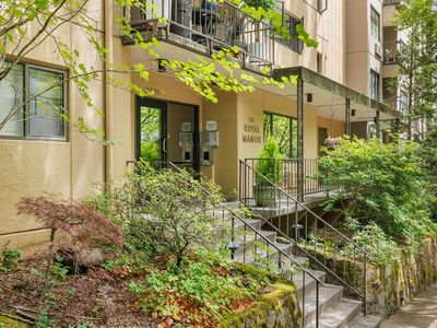 2021 SW Main St Unit 11