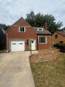454 Parkside Dr
