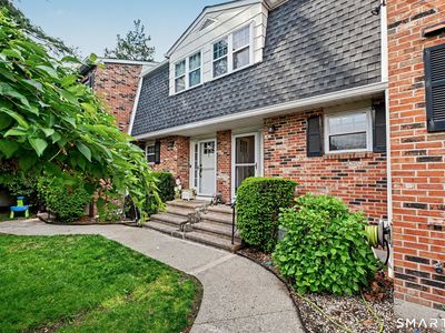 19 Colonial Road #8