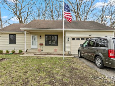 331 N Division Ave