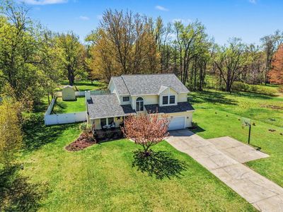 9466 Riverbend Dr