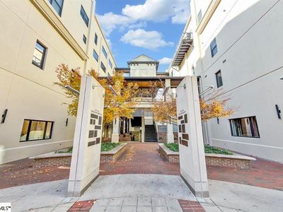 233 N Main St APT 406
