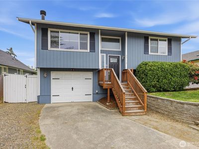 5715 N 46th