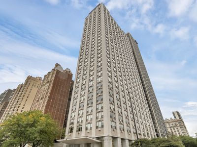 1550 N Lake Shore Dr APT 2A