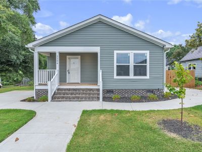 1104 E Front St