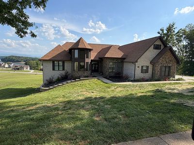 1005 Enchanted Dr