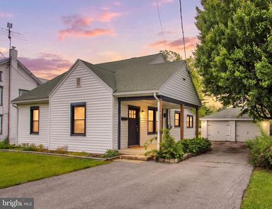 255 W Main St