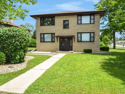 701 Pinecrest Dr