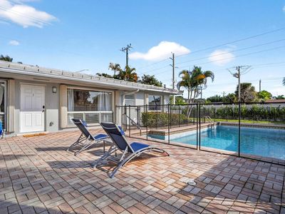 1761 NE 55th St APT 1-3