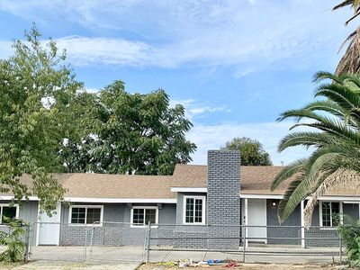 1801 W Hazelton Ave