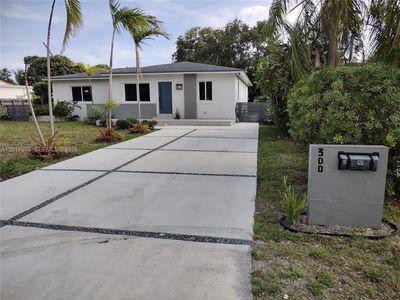 300 S Biscayne River Dr
