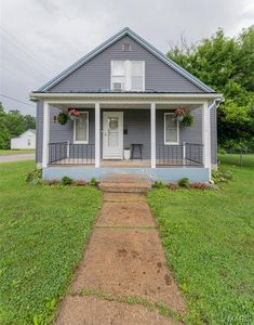 Property at 112 E Jackson Ave, Owensville, MO
