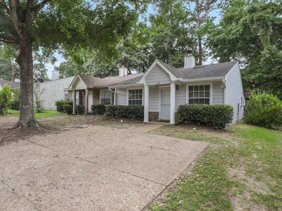 416 Richview Park Cir E