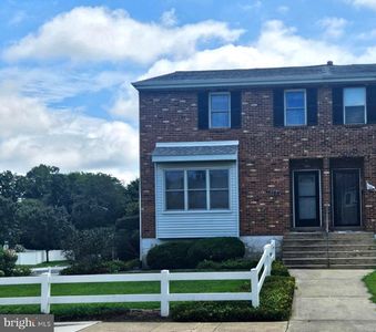168 E Green Valley Cir