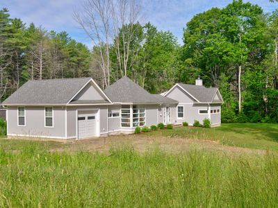 11 Ledgewood Drive