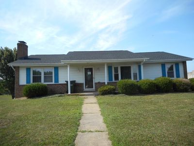 207 Fox Hill Dr