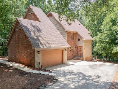 5453 Hanover Park Dr