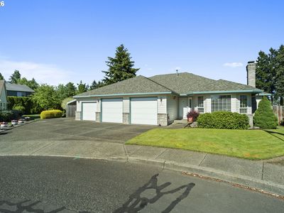 1820 N Laurelwood Loop