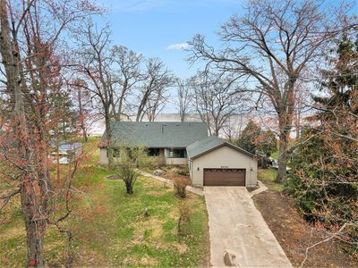3044 E Augres Ave