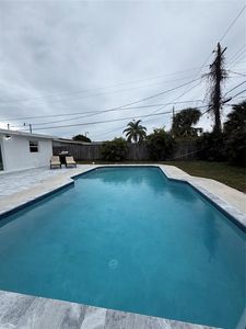 1210 NE 42 Ct