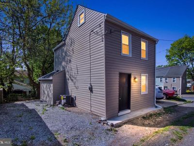 308 Avenue Q