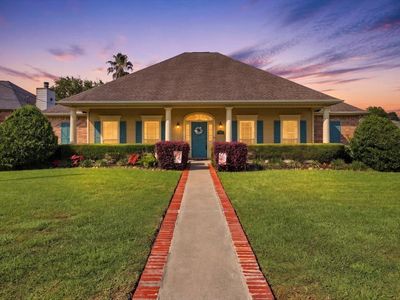 303 Knights Row