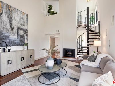 909 N Sierra Bonita Ave #314