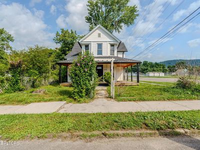 Property at 125 N Chamberlain Ave, Rockwood, TN