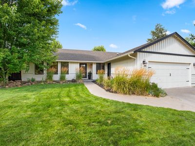 2974 NW Chardonnay Ln