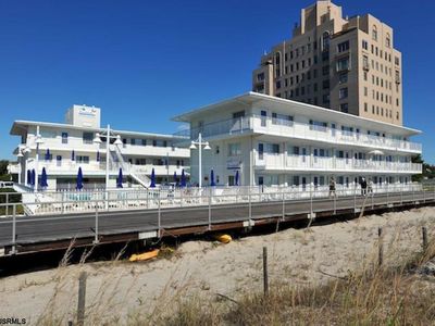 111 S Dudley Ave APT 214