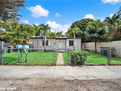 105 NW 7th Ave