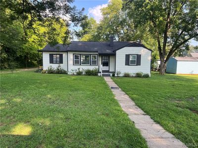 5215 Greenview Dr