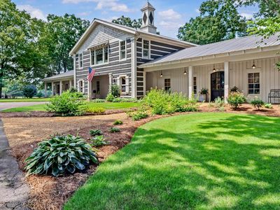 3701 Little River Rd