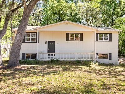 2413 Rosemary Ter