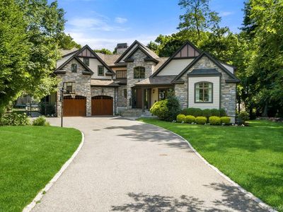 5 Buckingham Court