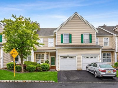 36 Straton Ct
