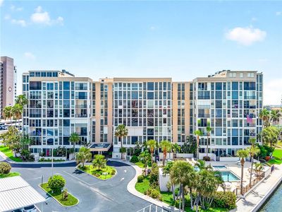 7400 Sun Island Dr APT 203