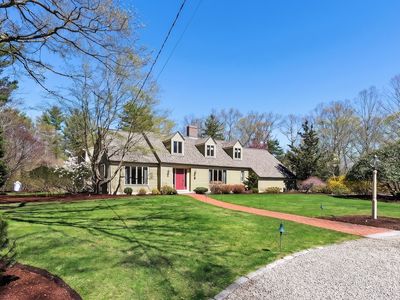 37 Mast Hill Rd