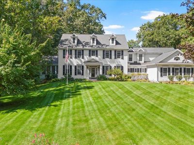 5 Winding Brook Drive