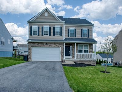 3007 Sir Charles Dr