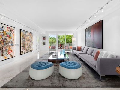 781 Crandon Blvd APT 401