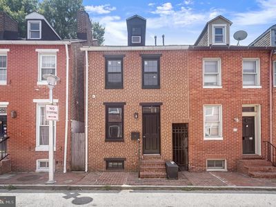 33 E Hamburg St