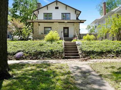 335 W Chestnut St