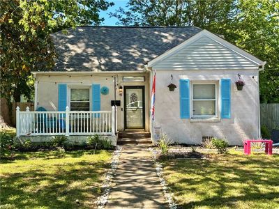 8 Clover St