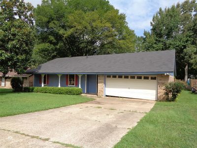 8429 Edgewood Dr