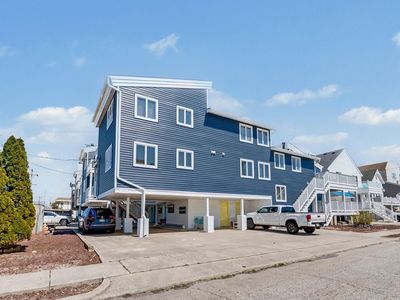 4318 W Brigantine Ave APT D2